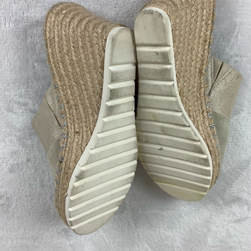 Toms Cream Wedges - Picture 7 of 7